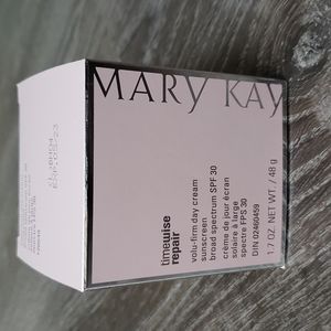 Mary Kay timewise repair volu-firm day cream